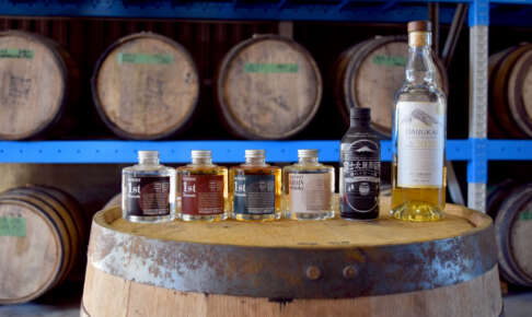 「甲斐の開運」の井出醸造店、170年の歴史にウイスキーの新風
