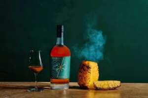 スターワード蒸溜所がアイラ島のラガヴーリンとコラボしてアイラ樽熟成ウイスキーを発表